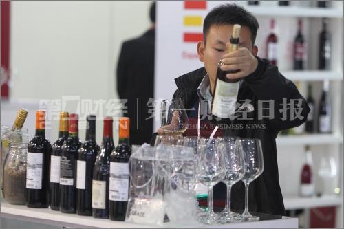 网红电商炮轰劣质OEM葡萄酒 称中国消费者一年多花300亿冤枉钱